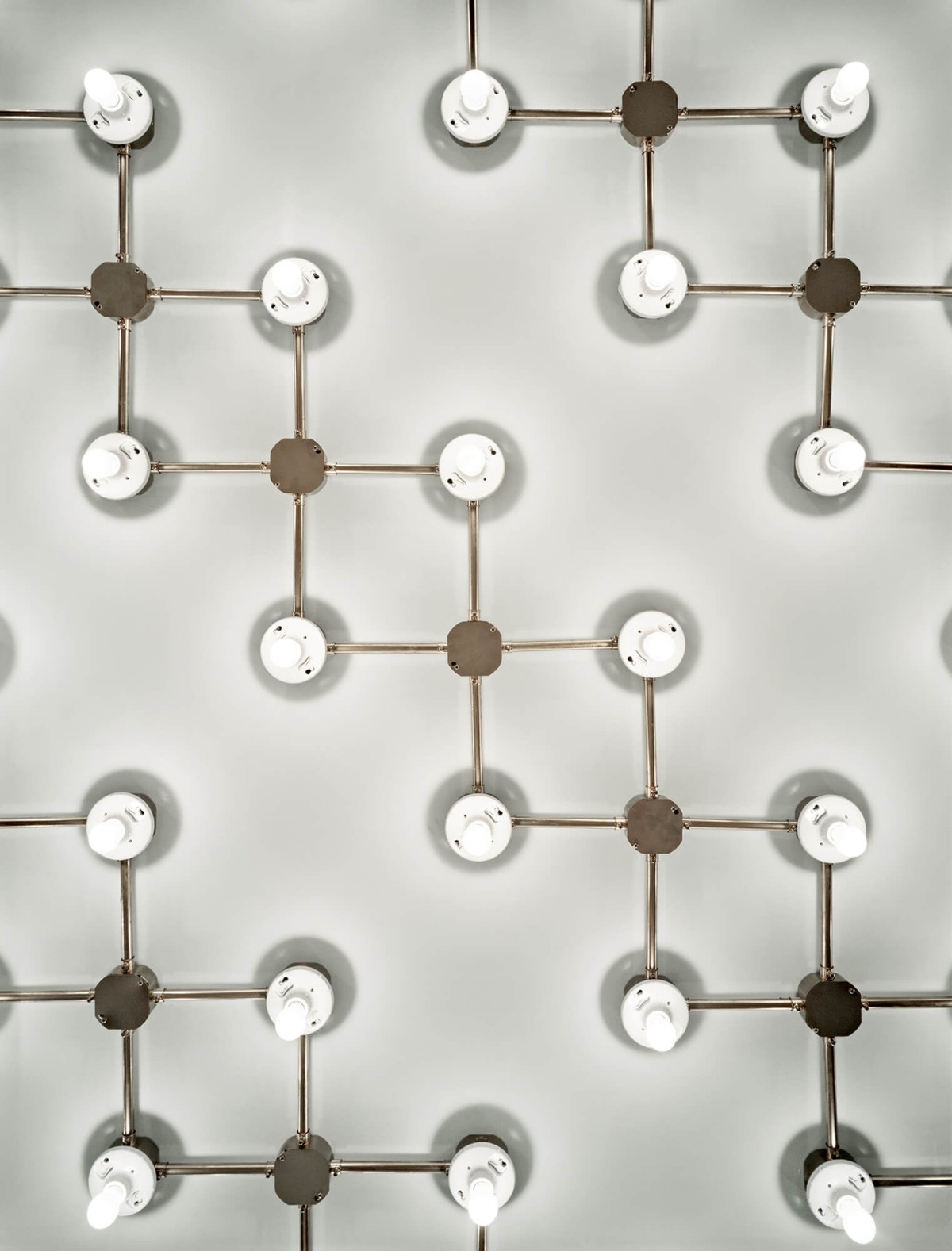 rafael-de-cardenas-ubiq-shop-1