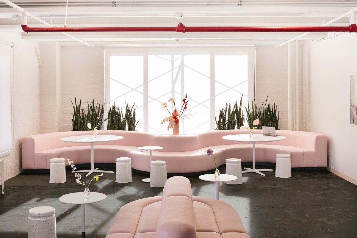 rafael-de-cardenas-glossier-nyc-office-3